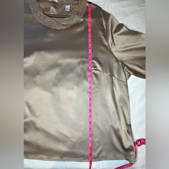 Neon Rose Satin Lace 28 Blouse - Picture 7 of 10